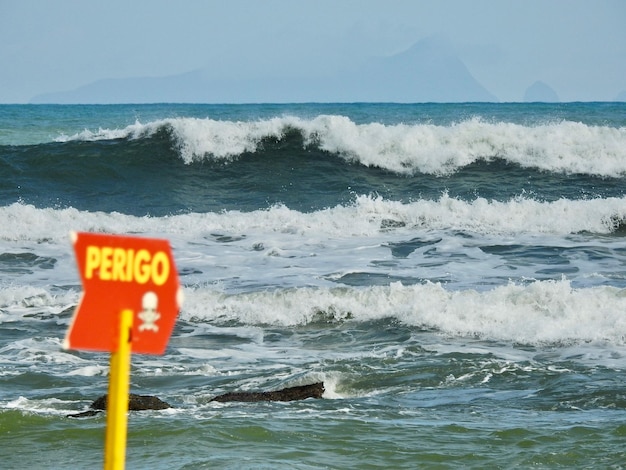 Nuovo sistema di allerta per prevedere onde gigantesche in mare: è affidabile?