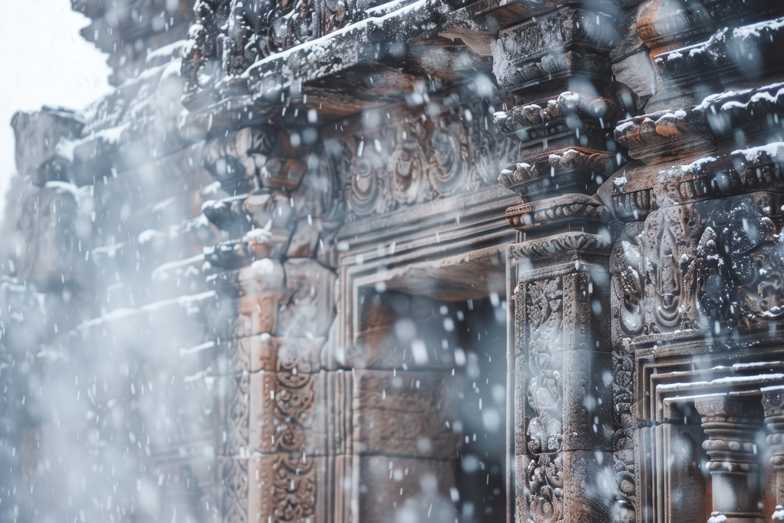 Sorprendente meteo a Roma: fontane ghiacciate e strade imbiancate dalla neve