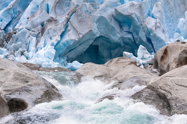 Ghiacciai alpini: nonostante un inverno generoso, il caldo estivo accelera lo scioglimento