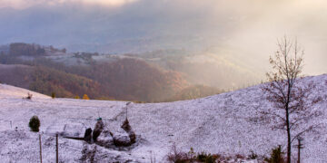 Beautiful colourful landscape between autumn and winter in Bran - DIRETTA METEO, News Meteo, Previsioni Meteo, Viaggi