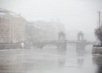 20471174 - Meteo: alternanza di caldo e freddo seguita da un pericoloso ciclone!