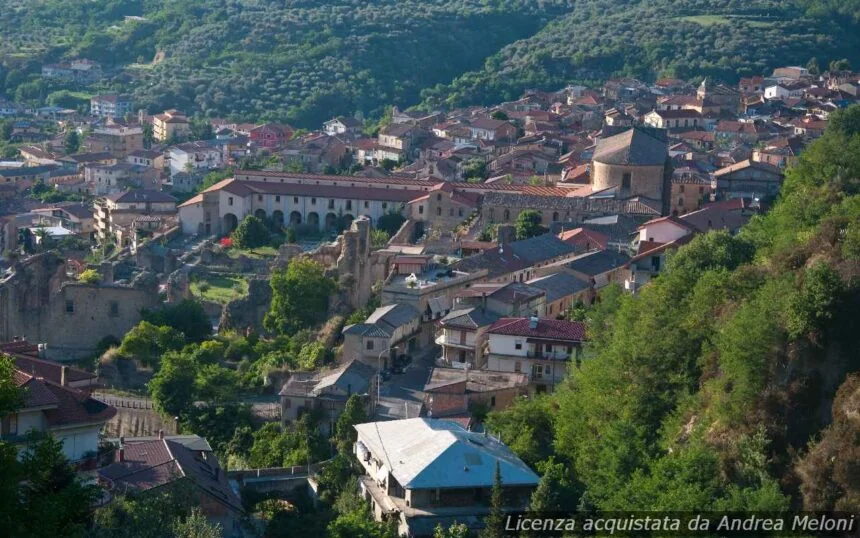 meteo-catanzaro:-poco-nuvoloso-e-vento-forte,-cambiamenti-in-arrivo - Meteo Catanzaro: Poco Nuvoloso e Vento Forte, Cambiamenti in Arrivo