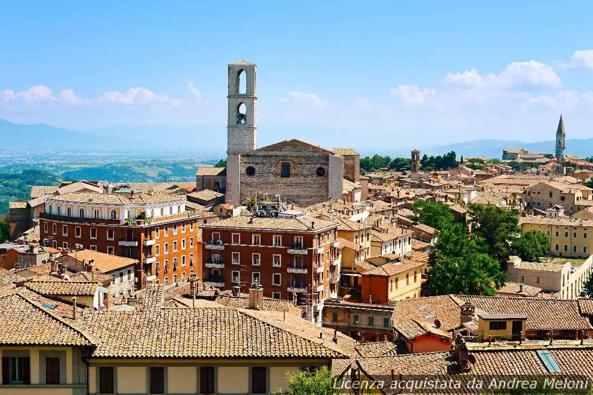 meteo-perugia:-nuvolosita-e-vento,-miglioramenti-verso-il-sereno-e-raffiche-intense - Meteo Perugia: Nuvolosità e vento, miglioramenti verso il sereno e raffiche intense