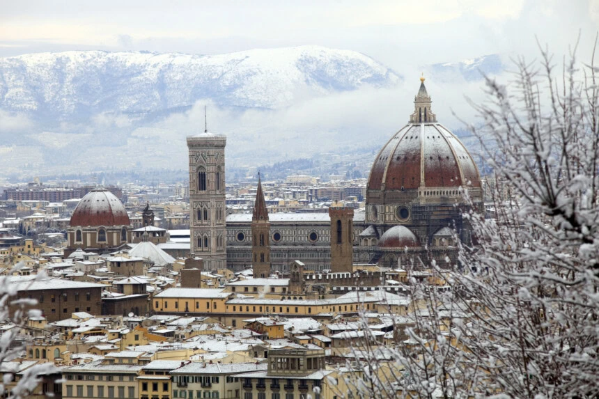 dreamstime_m_324502674 (1) - La nevicata straordinaria del 1 dicembre 1973 a Firenze