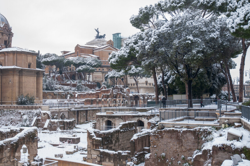 dreamstime_m_327693814.jpg - Nevicata storica a Roma: 20 cm di neve trasformano la città eterna