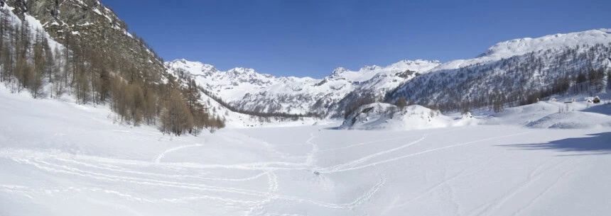 dreamstime_xxl_8139671 - Meteo: abbondanti nevicate sul versante sud-alpino