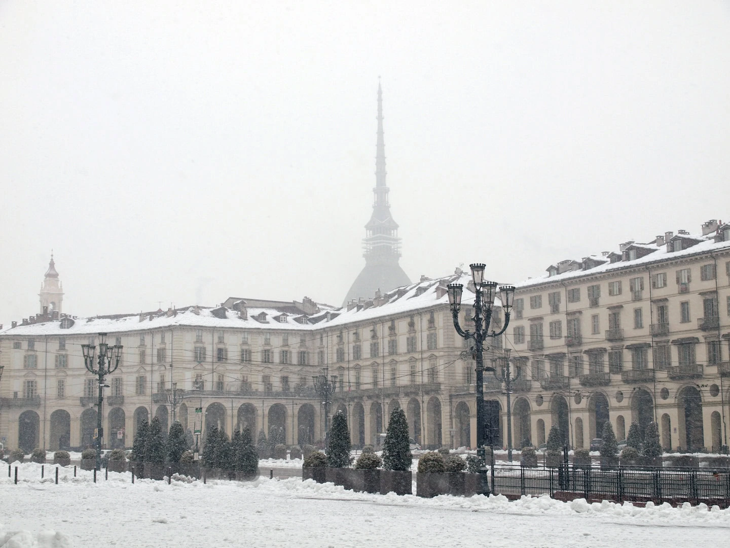 Piazza Vittorio, Turin - Pianura Padana nel freezer e sommersa dalla neve: meteo estremo